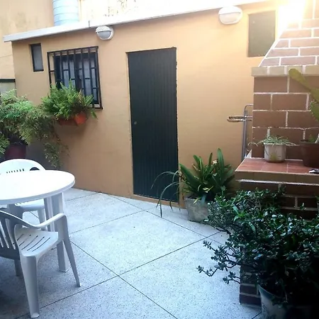 Love 1 Homestay Porto